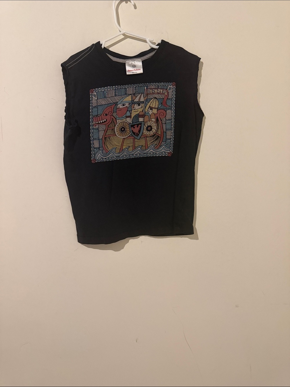 Hanna Andersson Black Tee with Multicolor Geometric Print Size Small
